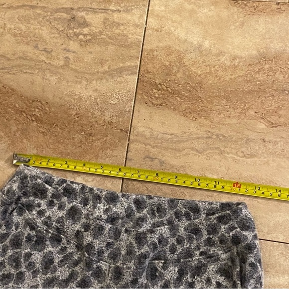 Soma Cool Nights XS Pajama Jogger BOTTOMS Pants Animal Leopard Print Gray Soft - Picture 4 of 8
